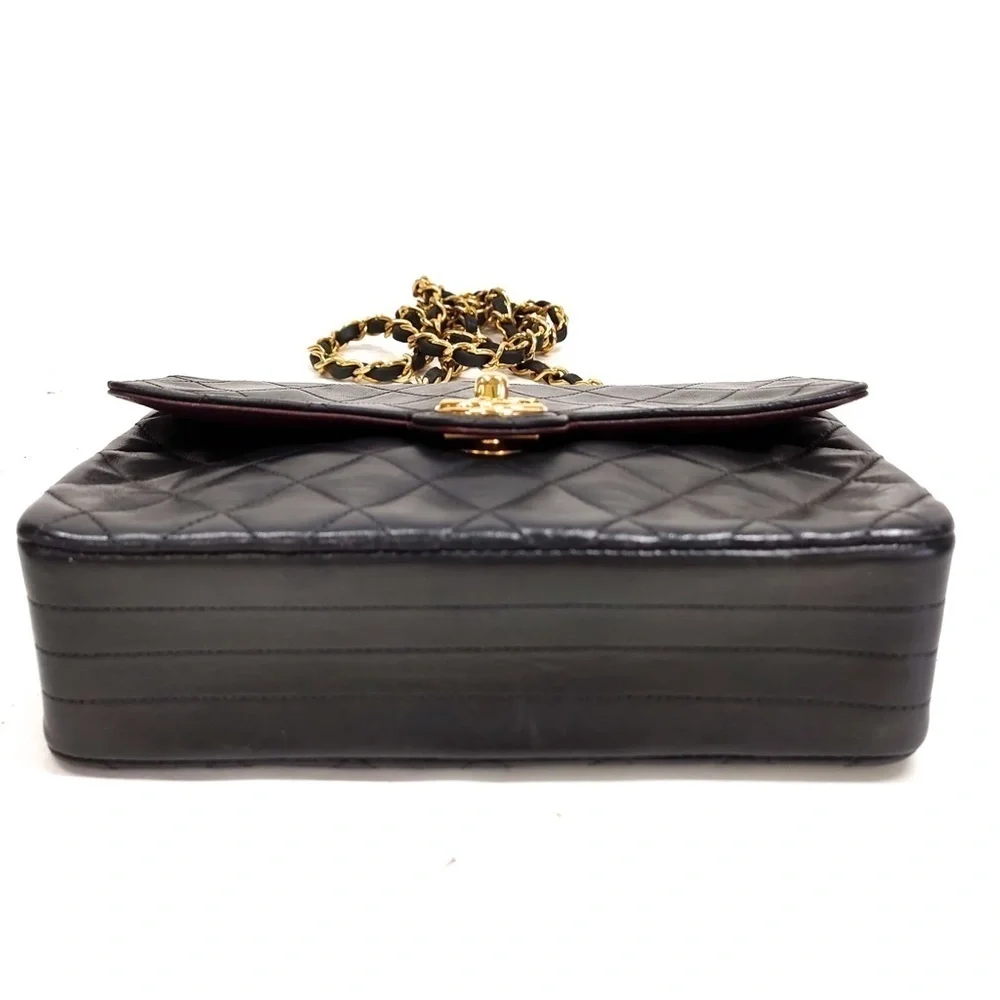Chanel Matelasse Single Flap Single Chain Lamb Leather Bag